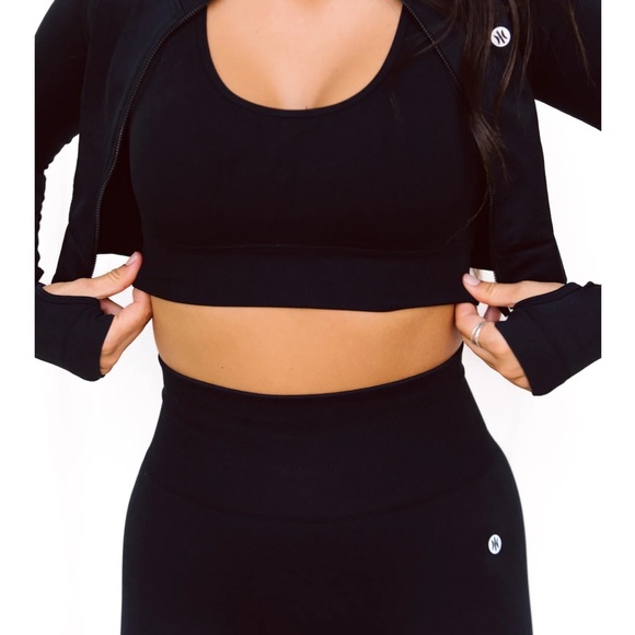 ASTORIA VELOCITY SEAMLESS ZIP UP - BLACK / MEDIUM - Picture 2 of 8